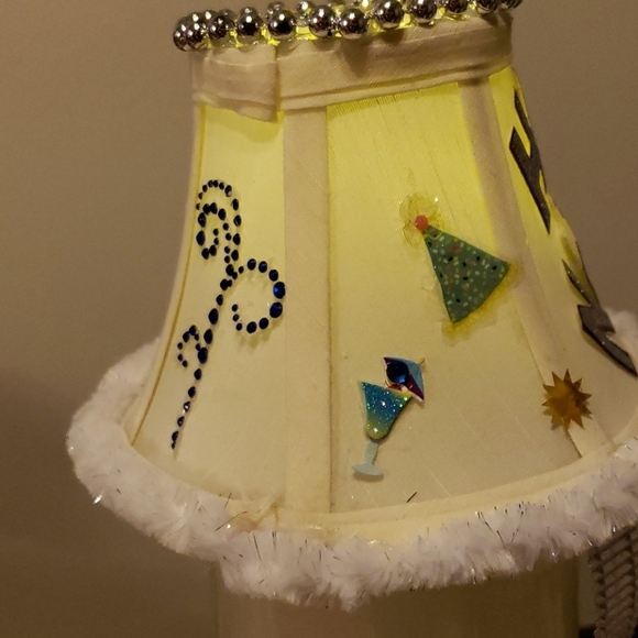 New Year's Eve Light-up Lampshade Hat/Tiara One Size Fits Most - Picture 3 of 11